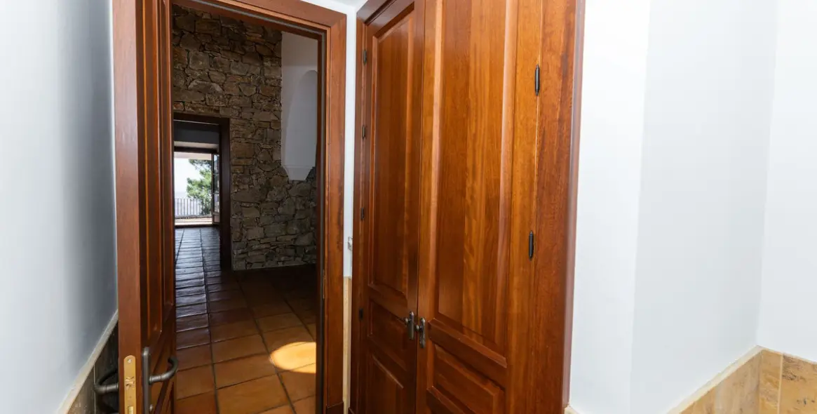 Продажа  отдельно стоящей виллы в Gaucín 81