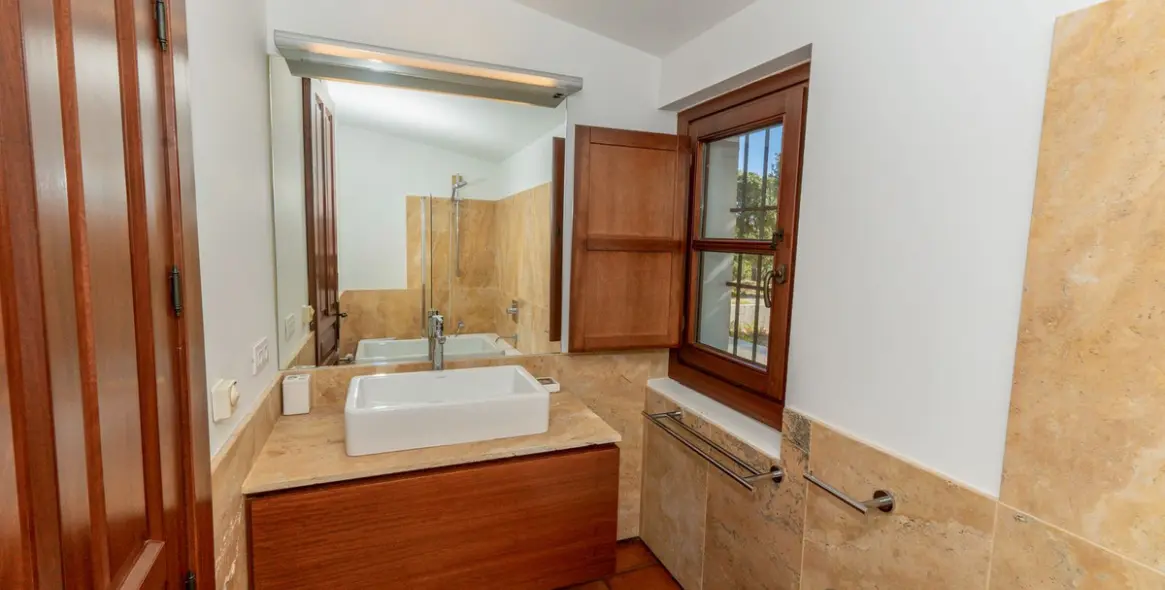 Продажа  отдельно стоящей виллы в Gaucín 85