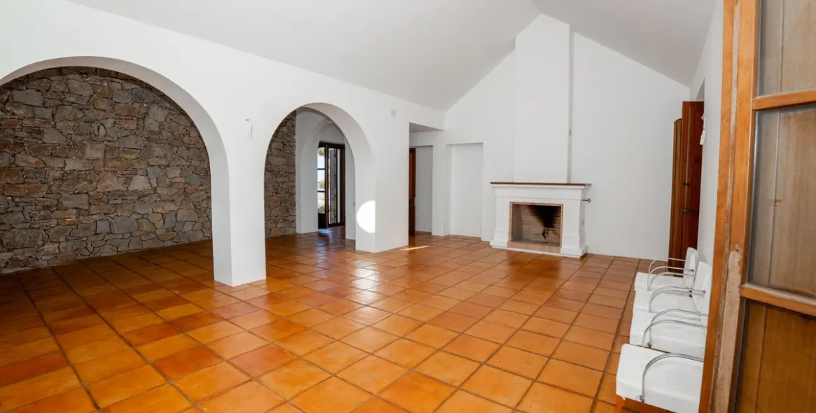 Продажа  отдельно стоящей виллы в Gaucín 96