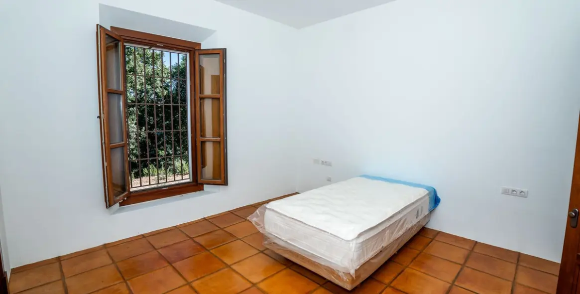 Продажа  отдельно стоящей виллы в Gaucín 97