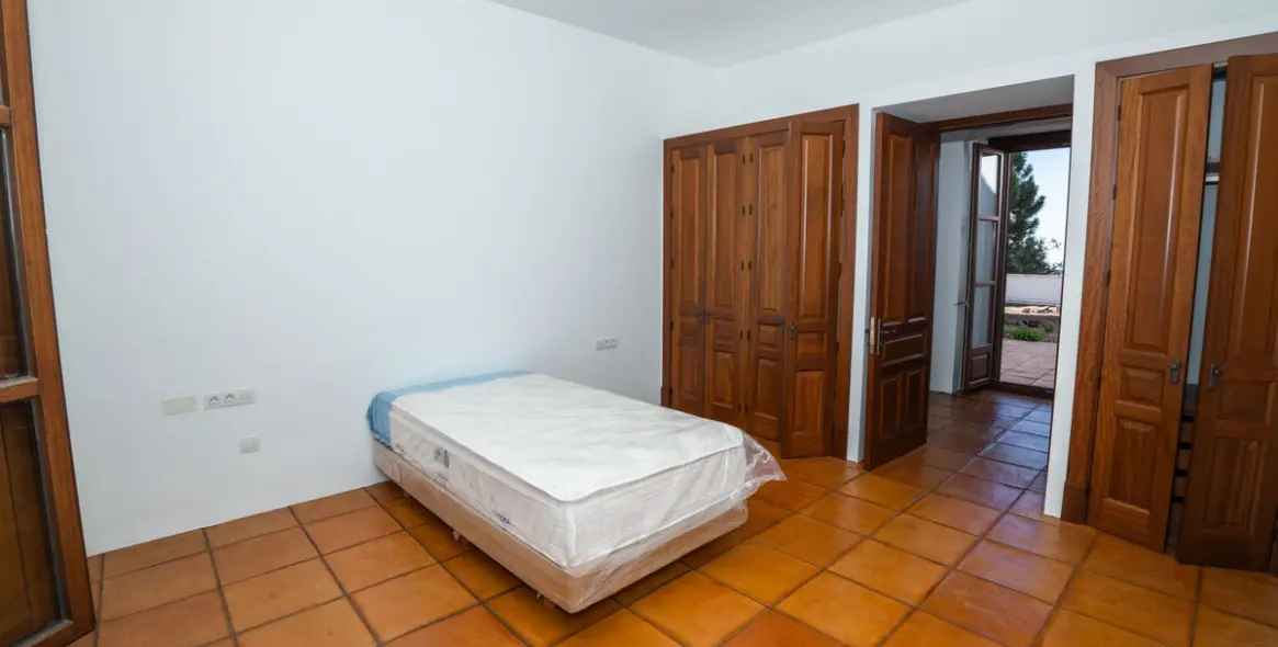 Продажа  отдельно стоящей виллы в Gaucín 98