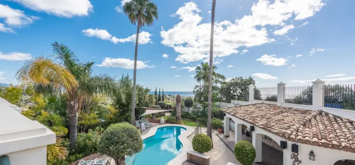 Продажа  отдельно стоящей виллы в Estepona 4