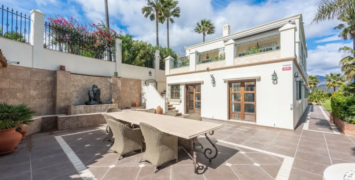 Venta de villa independiente en Estepona 8