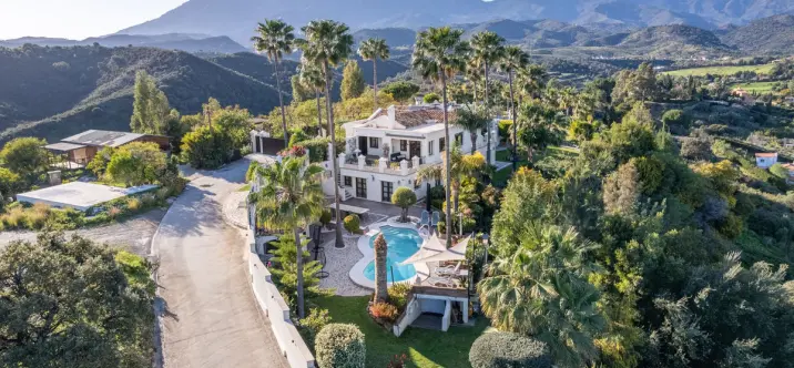 Venta de villa independiente en Estepona 0