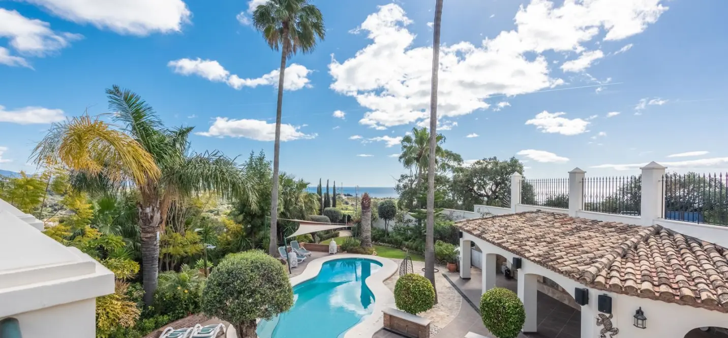 Продажа  отдельно стоящей виллы в Estepona 4