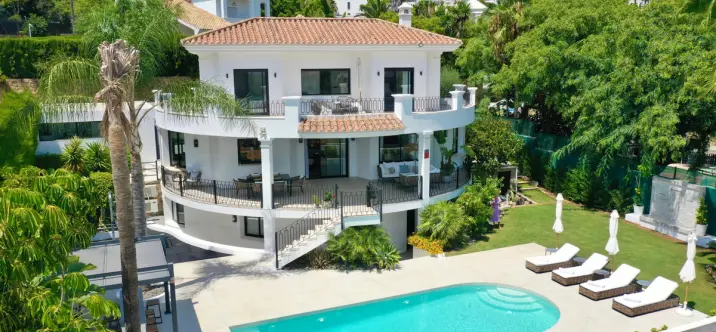 Продажа  отдельно стоящей виллы в La Quinta 1