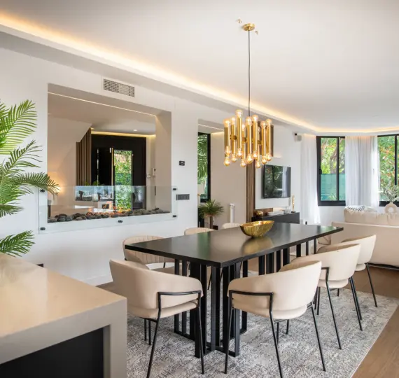 Продажа  отдельно стоящей виллы в La Quinta