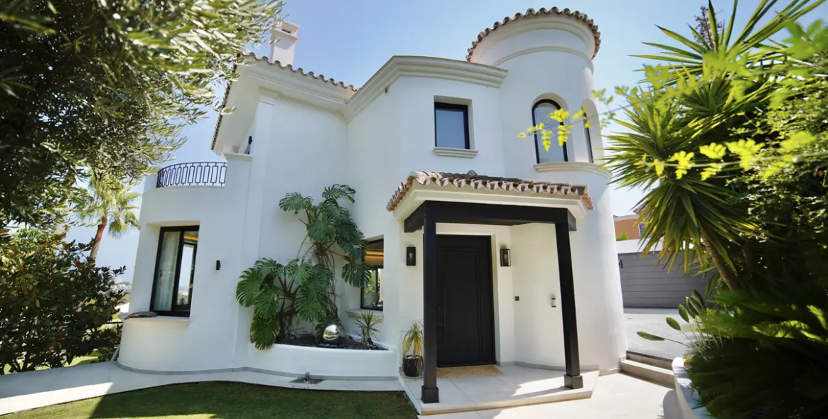 Продажа  отдельно стоящей виллы в La Quinta 35