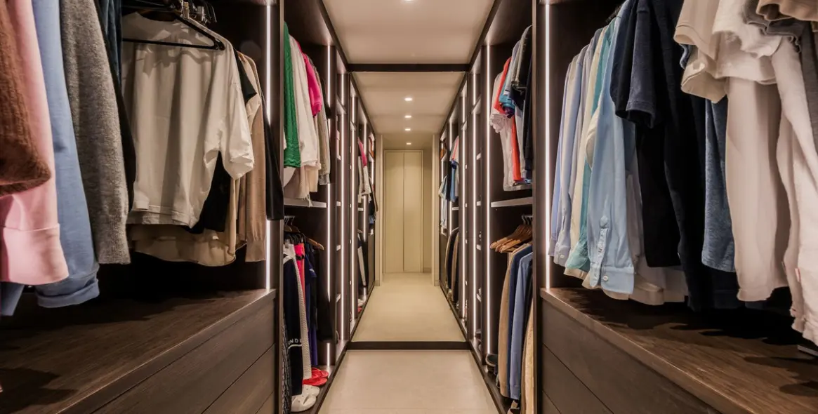 Sale of penthouse in The Golden Mile 15