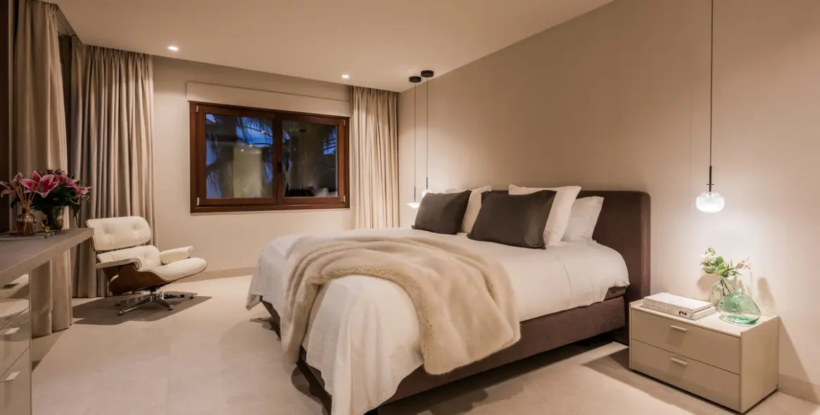 Sale of penthouse in The Golden Mile 30