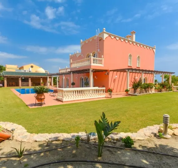 Detached villa R2899148