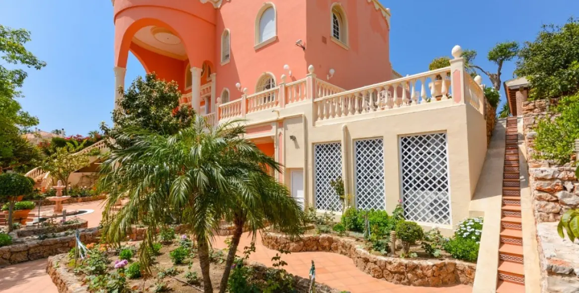Sale of detached villa in Benalmadena 10
