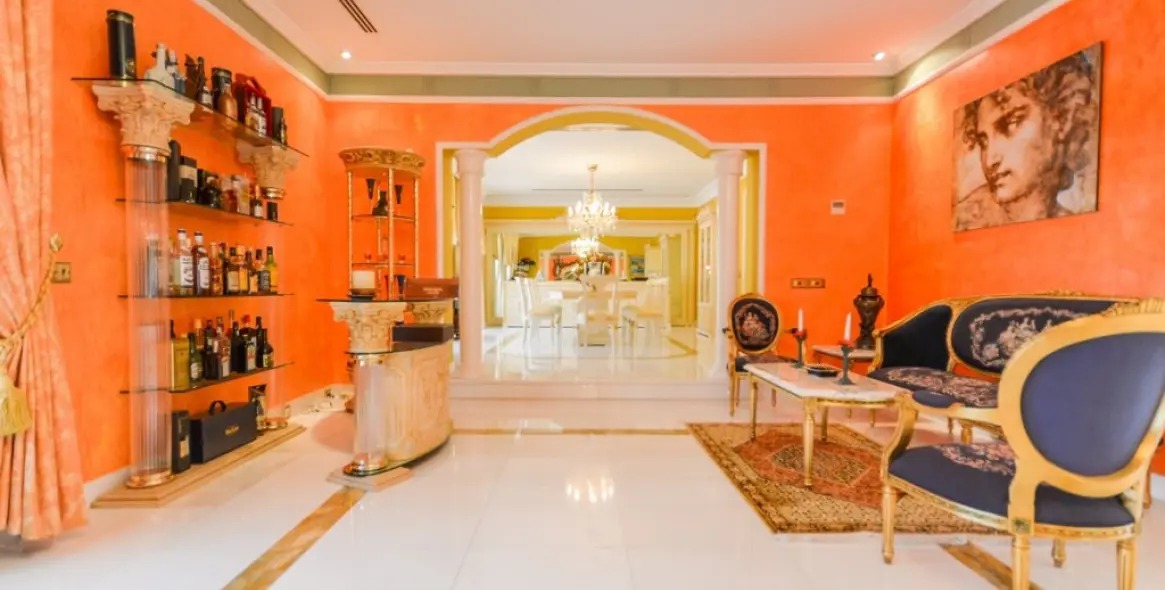 Sale of detached villa in Benalmadena 28