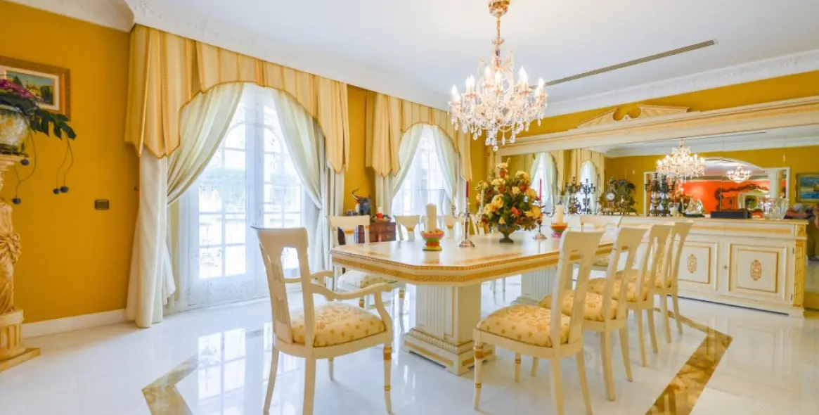 Sale of detached villa in Benalmadena 30
