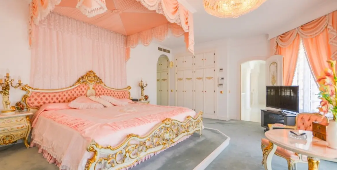 Sale of detached villa in Benalmadena 38