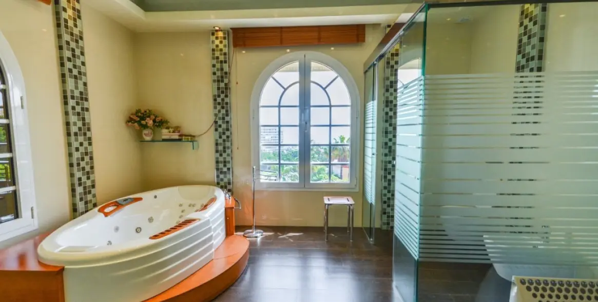 Sale of detached villa in Benalmadena 40