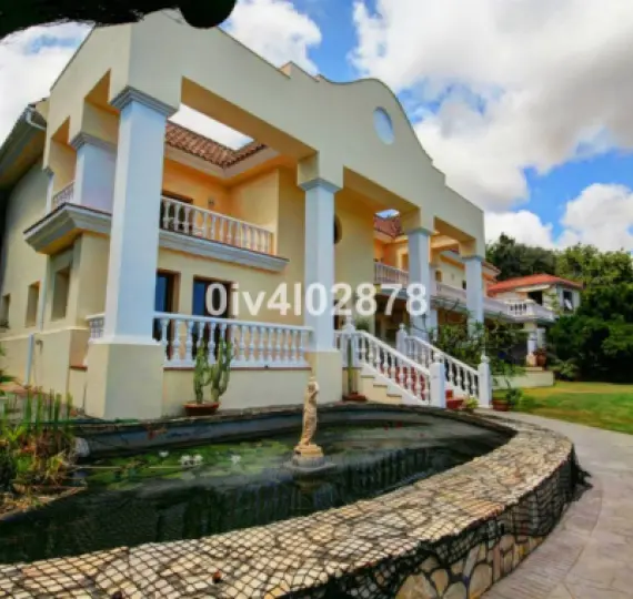 Detached villa R2139857