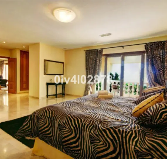 Detached villa R2139857