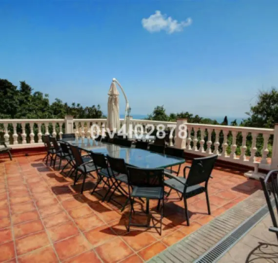 Detached villa R2139857