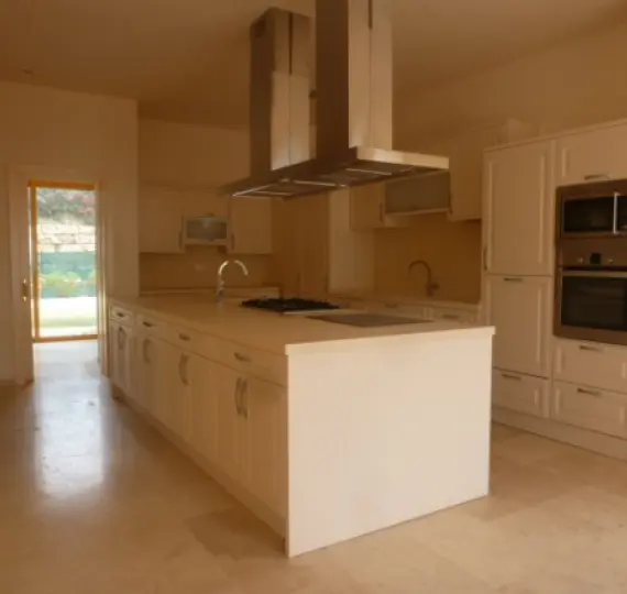 Продажа  отдельно стоящей виллы в Benahavís