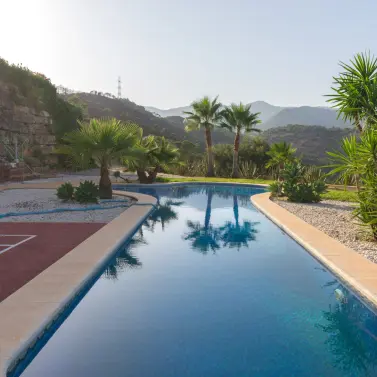 Sale of detached villa in Estepona