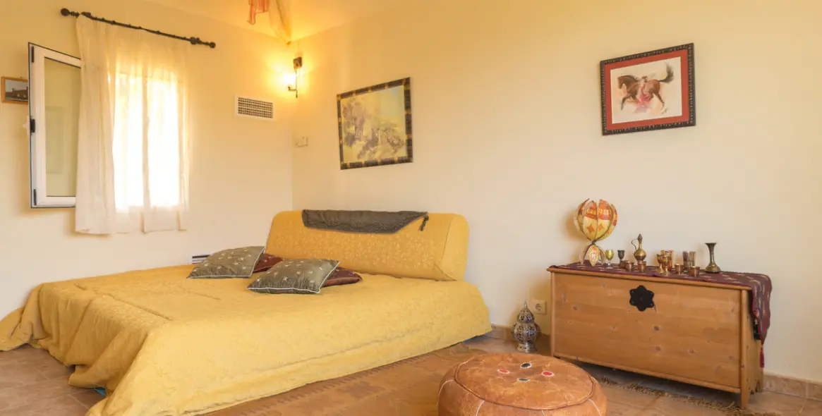 Продажа  отдельно стоящей виллы в Estepona 21