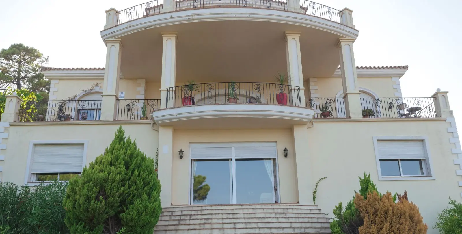 Sale of detached villa in Estepona 7