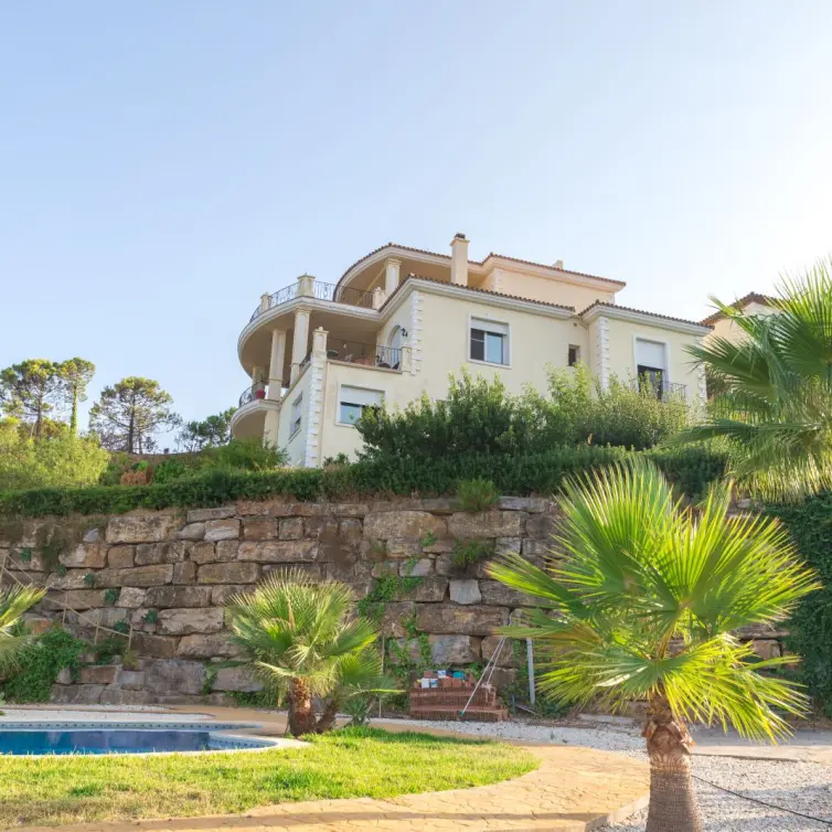 Venta de villa independiente en Estepona