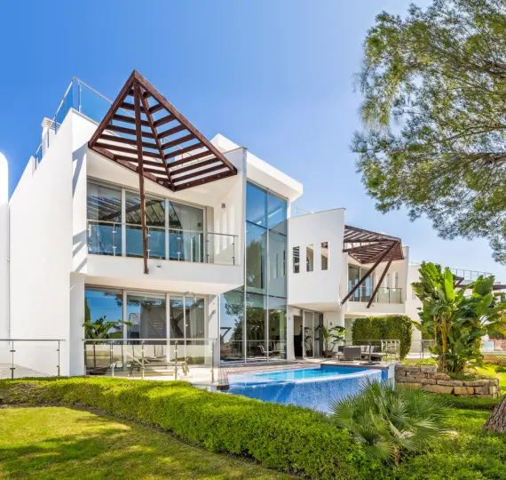 Таунхаус R4407997