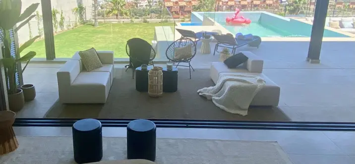 Sale of detached villa in Benahavís 0