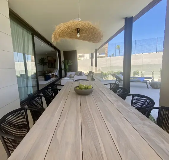 Sale of detached villa in Benahavís