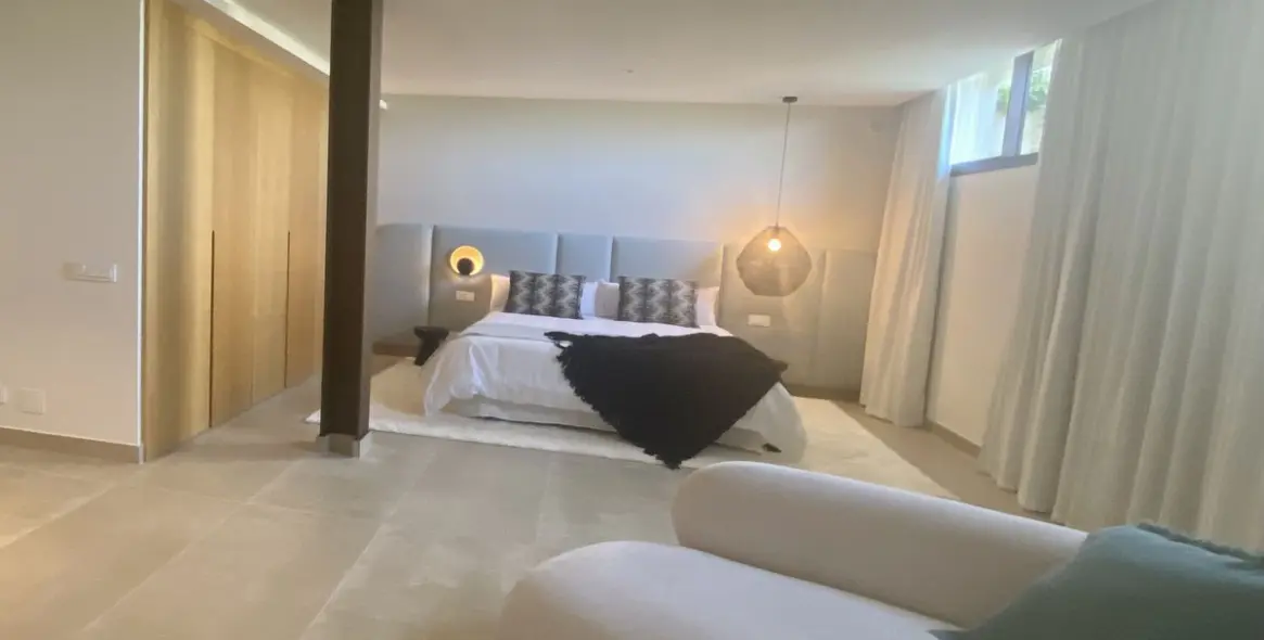 Продажа  отдельно стоящей виллы в Benahavís 15