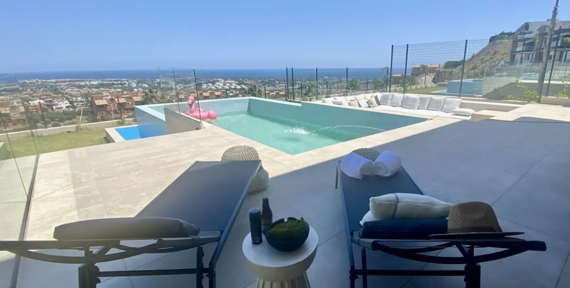 Продажа  отдельно стоящей виллы в Benahavís 26