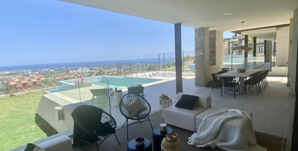 Продажа  отдельно стоящей виллы в Benahavís 31