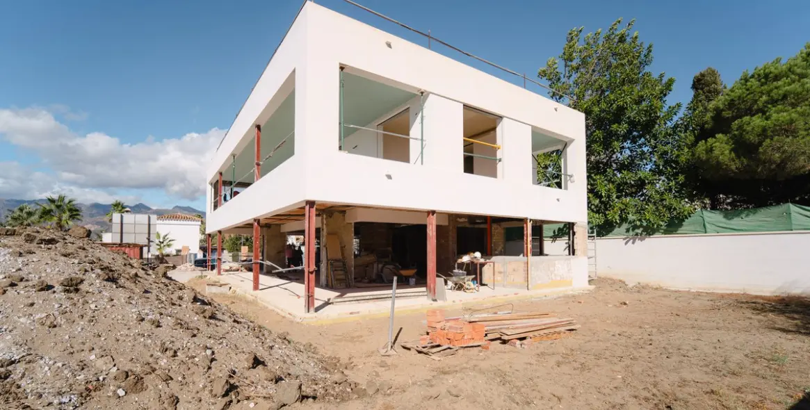 Sale of detached villa in Las Chapas 13