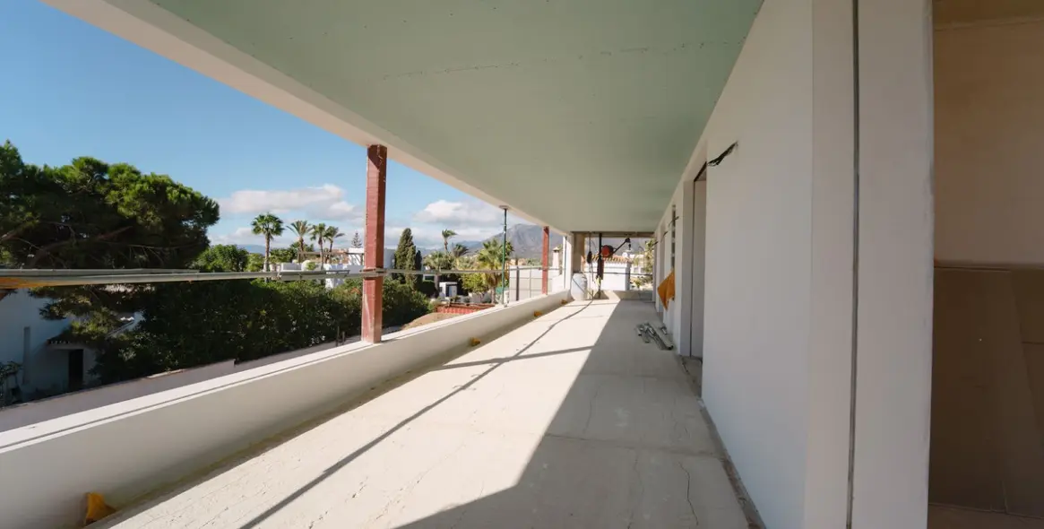 Sale of detached villa in Las Chapas 15