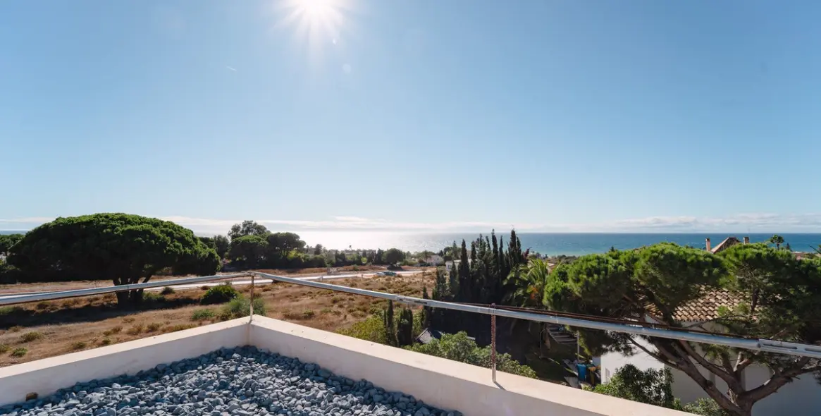 Venta de villa independiente en Las Chapas 11