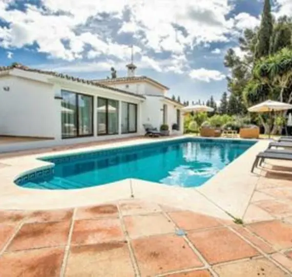 Long-term rent of detached villa in San Pedro de Alcántara