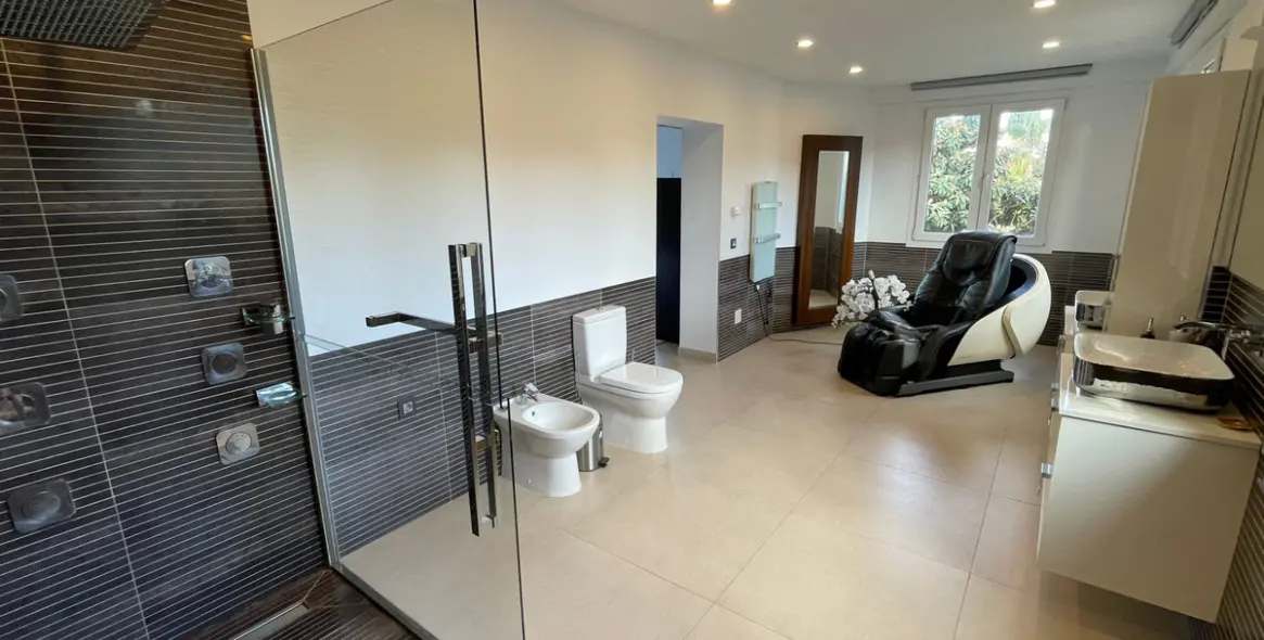 Long-term rent of detached villa in San Pedro de Alcántara 18