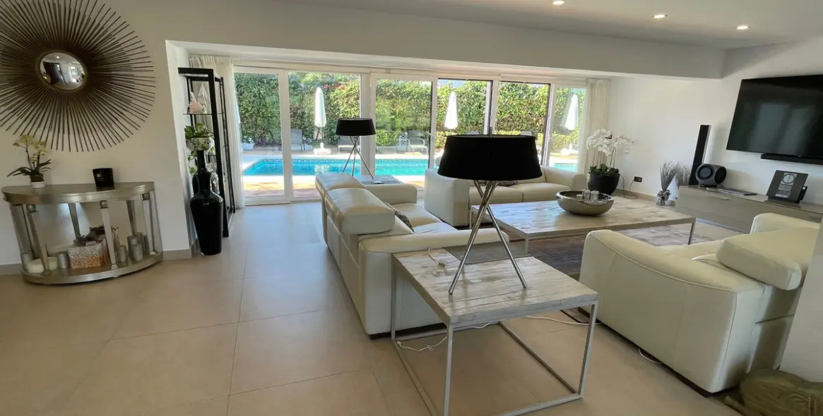 Продажа  отдельно стоящей виллы в San Pedro de Alcántara 44