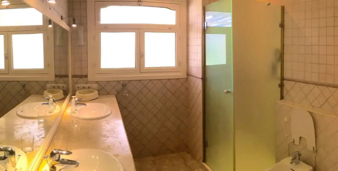 Продажа  отдельно стоящей виллы в Elviria 43
