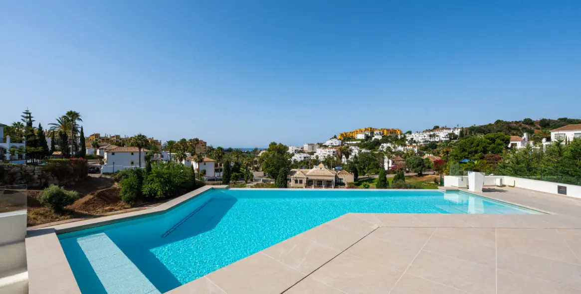 Venta de villa independiente en Estepona 2