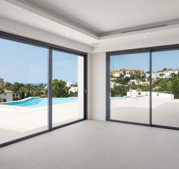 Venta de villa independiente en Estepona