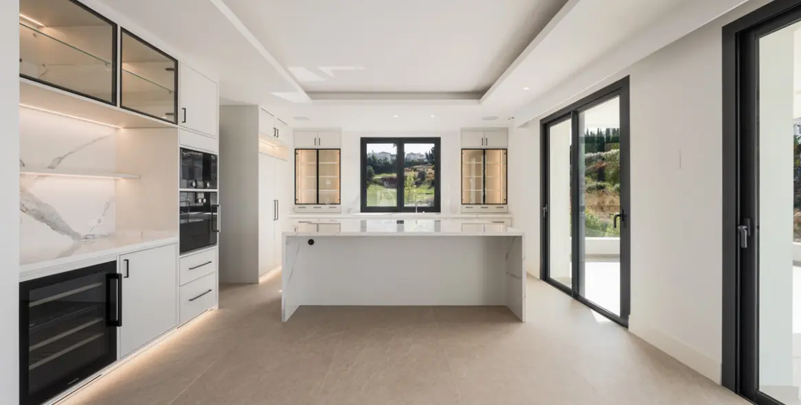 Venta de villa independiente en Estepona 7