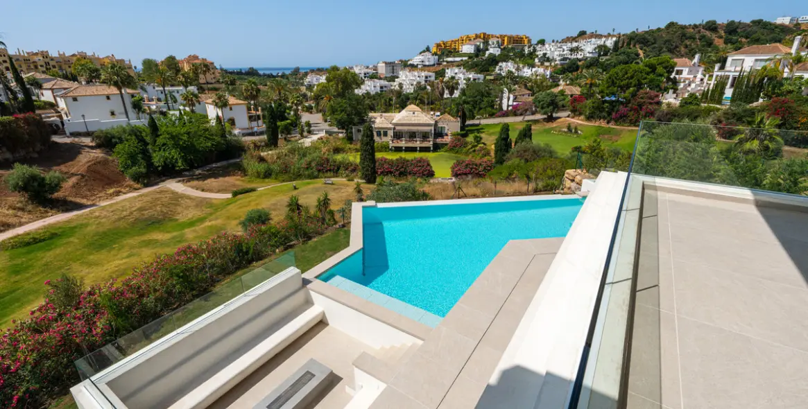 Venta de villa independiente en Estepona 14