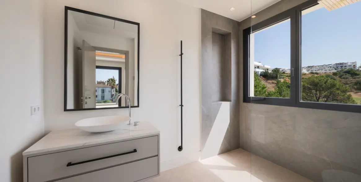 Venta de villa independiente en Estepona 21