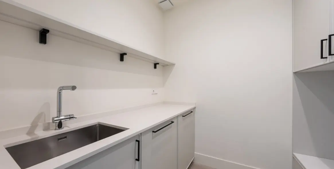 Venta de villa independiente en Estepona 25