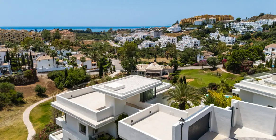 Venta de villa independiente en Estepona 30