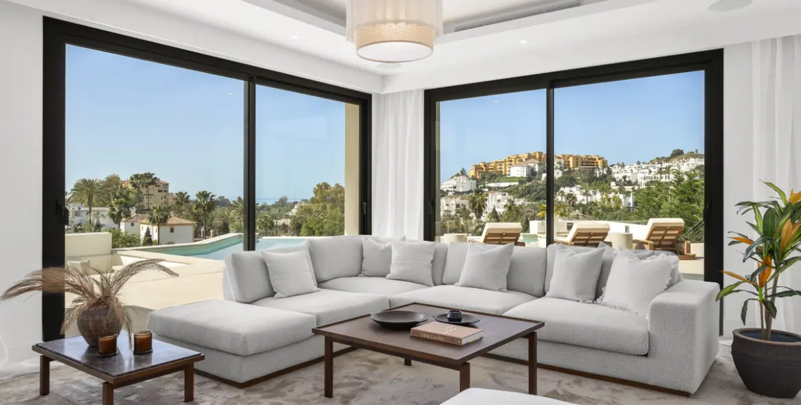 Venta de villa independiente en Estepona 2