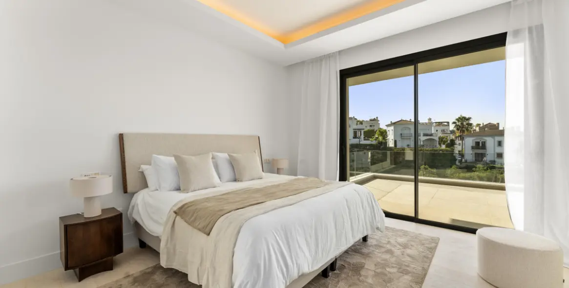 Venta de villa independiente en Estepona 9